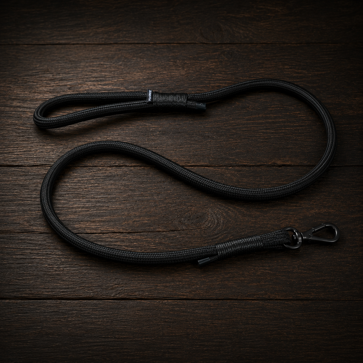 DOGGEAR Classic Schwarz - Robuste Schweizer Hundeleine in Schwarz-Rot
